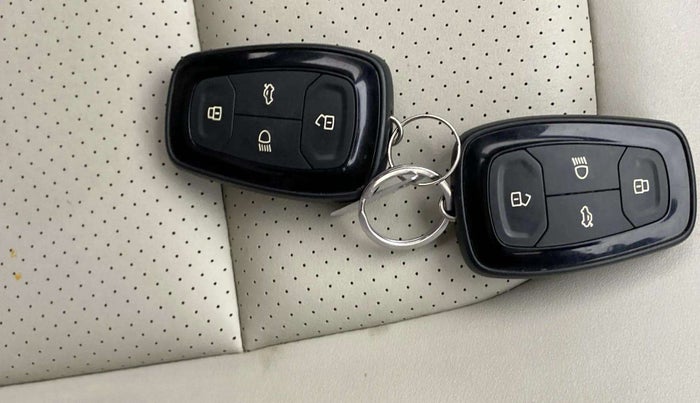 2021 Tata Safari XZ PLUS, Diesel, Manual, 51,349 km, Key Close Up