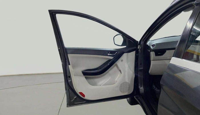 2021 Tata NEXON XZ PLUS DIESEL SUNROOF, Diesel, Manual, 78,254 km, LHS Front Door