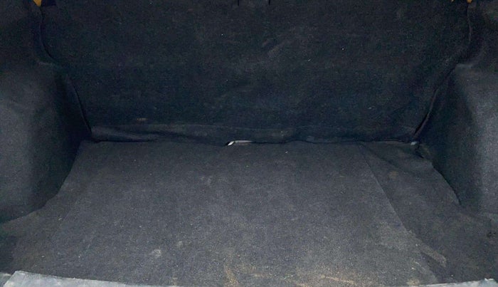 2015 Maruti Swift Dzire VXI, Petrol, Manual, 67,769 km, Boot Inside