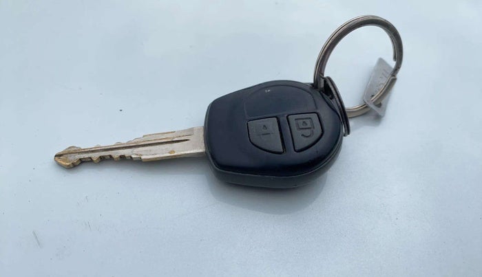 2015 Maruti Swift Dzire VXI, Petrol, Manual, 67,769 km, Key Close Up