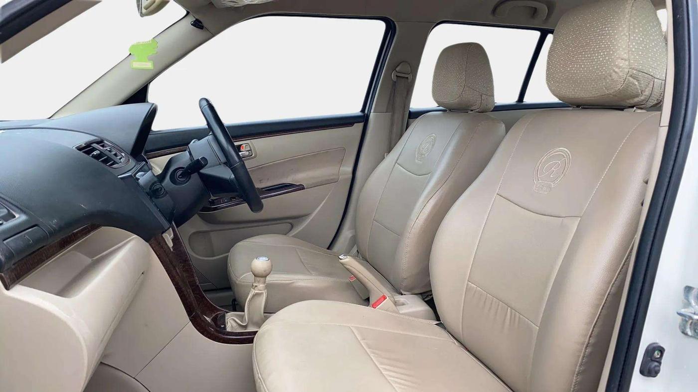 2015 Maruti Swift Dzire VXI, Petrol, Manual, 67,769 km, Right Side Front Door Cabin