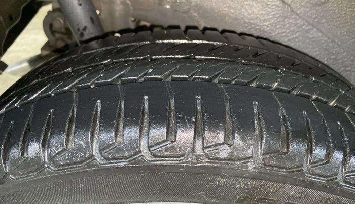 2016 Maruti Wagon R 1.0 VXI AMT, Petrol, Automatic, 53,615 km, Right Rear Tyre Tread