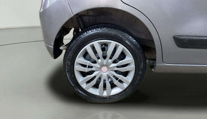 2016 Maruti Wagon R 1.0 VXI AMT, Petrol, Automatic, 53,615 km, Right Rear Wheel