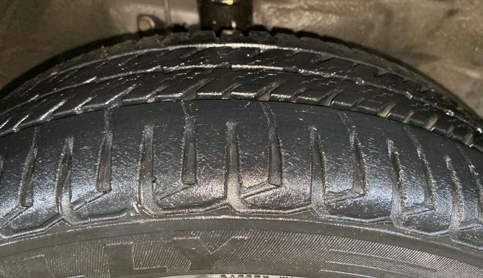 2016 Maruti Wagon R 1.0 VXI AMT, Petrol, Automatic, 53,615 km, Right Front Tyre Tread