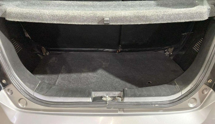 2016 Maruti Wagon R 1.0 VXI AMT, Petrol, Automatic, 53,615 km, Boot Open Zoomed View