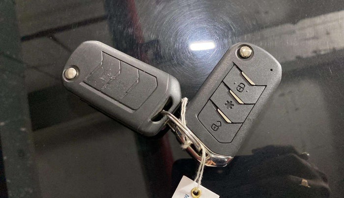 2021 Mahindra Thar LX  P 4WD AT CONVERTIBLE, Petrol, Automatic, 38,840 km, Key Close Up