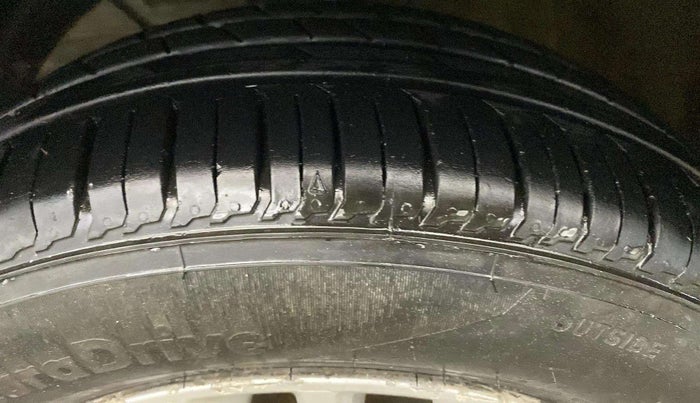 2017 Maruti Dzire ZXI, Petrol, Manual, 67,409 km, Left Rear Tyre Tread