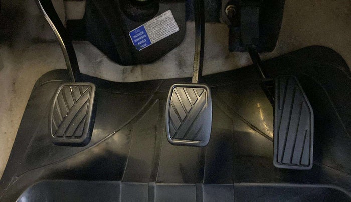 2017 Maruti Dzire ZXI, Petrol, Manual, 67,409 km, Pedals