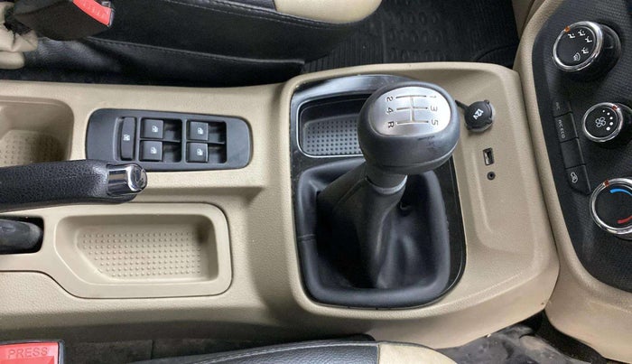 2022 Mahindra BOLERO NEO N 10 (O), Diesel, Manual, 31,988 km, Gear Lever