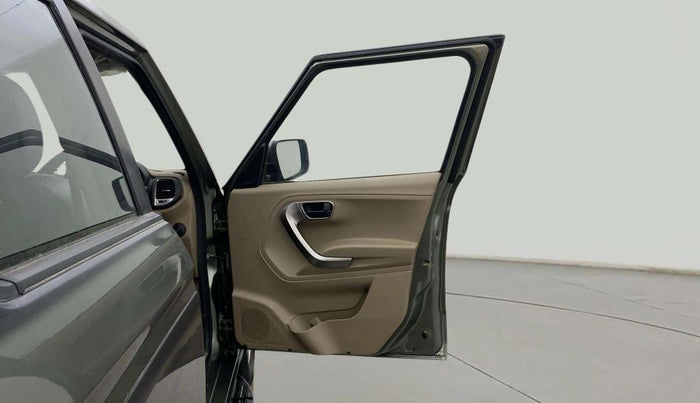 2022 Mahindra BOLERO NEO N 10 (O), Diesel, Manual, 31,988 km, RHS Front Door
