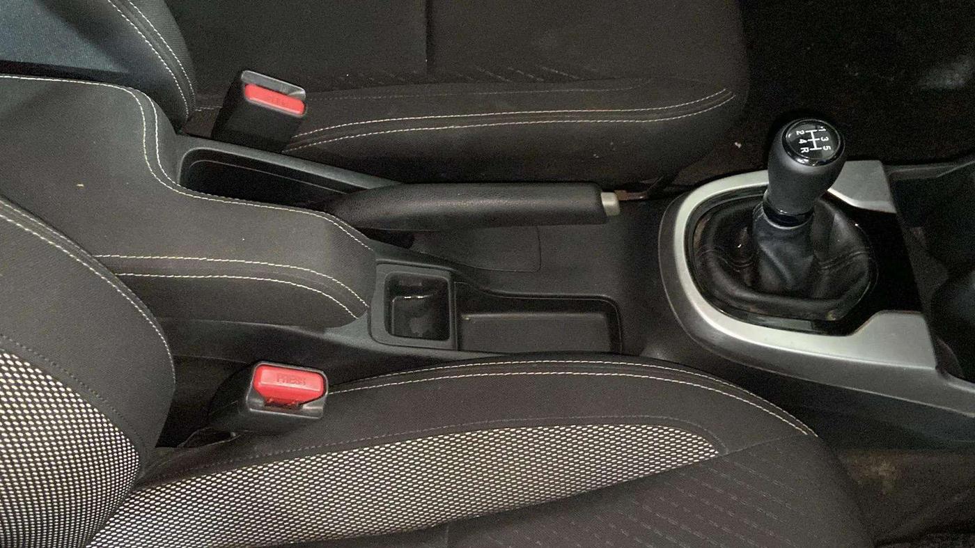 2019 Honda WR-V 1.2L I-VTEC VX MT, Petrol, Manual, 35,143 km, Gear Lever