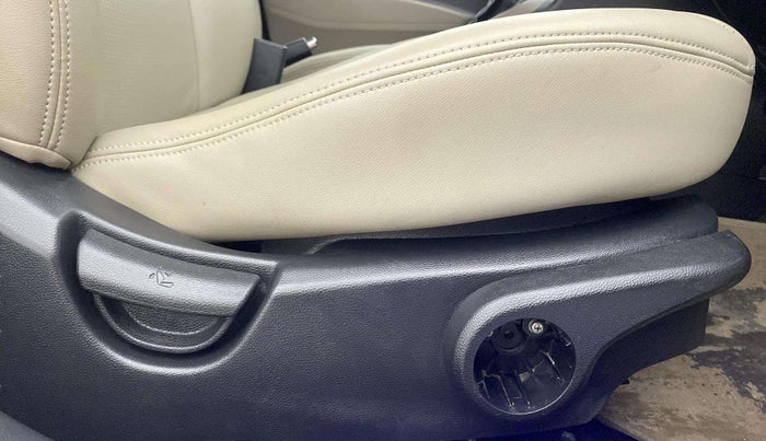 2015 Hyundai Grand i10 ASTA AT 1.2 KAPPA VTVT, Petrol, Automatic, 75,626 km, Driver Side Adjustment Panel