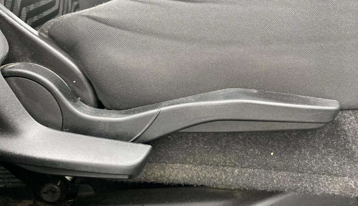 2019 Maruti Swift VXI, Petrol, Manual, 39,026 km, Driver Side Adjustment Panel