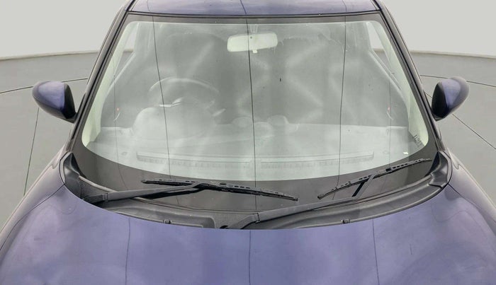 2019 Maruti Swift VXI, Petrol, Manual, 39,026 km, Front Windshield