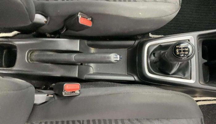 2019 Maruti Swift VXI, Petrol, Manual, 39,026 km, Gear Lever