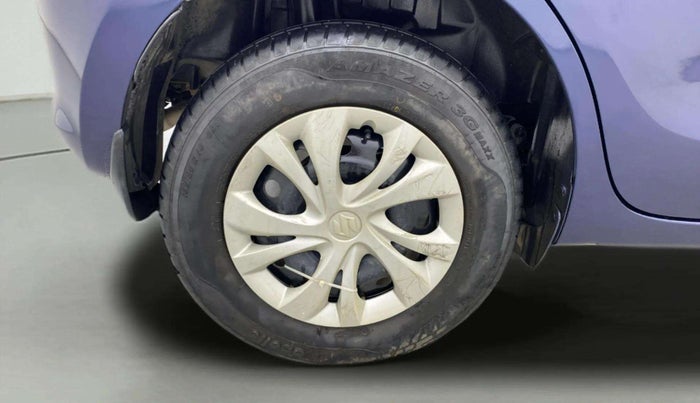 2019 Maruti Swift VXI, Petrol, Manual, 39,026 km, Right Rear Wheel