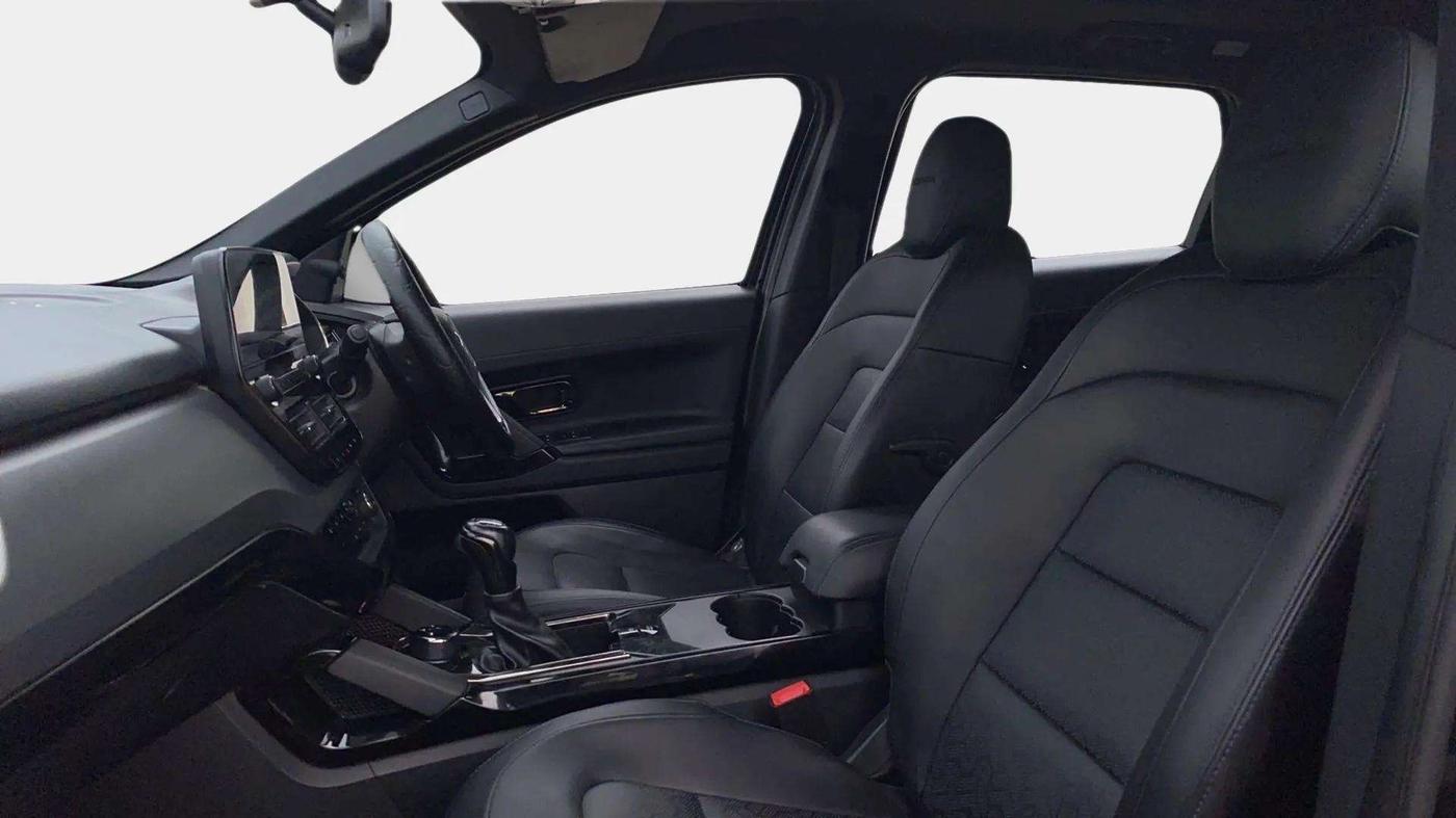 2022 Tata Harrier FEARLESS PLUS DARK EDITION AT, Diesel, Automatic, 60,757 km, Right Side Front Door Cabin