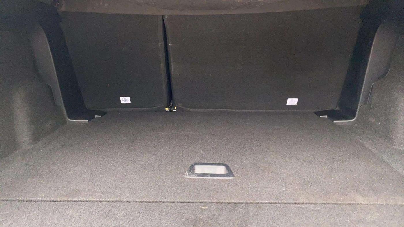 2022 Tata Harrier FEARLESS PLUS DARK EDITION AT, Diesel, Automatic, 60,757 km, Boot Inside