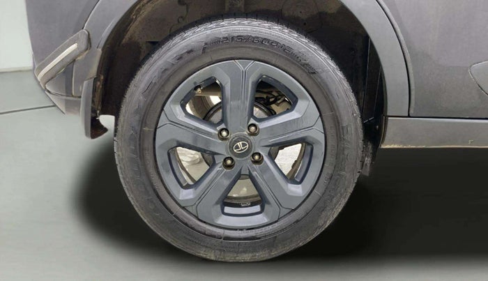 2021 Tata NEXON XZA PLUS (O) DIESEL DARK EDITION, Diesel, Automatic, 39,998 km, Right Rear Wheel