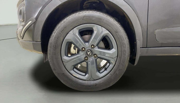 2021 Tata NEXON XZA PLUS (O) DIESEL DARK EDITION, Diesel, Automatic, 39,998 km, Left Front Wheel