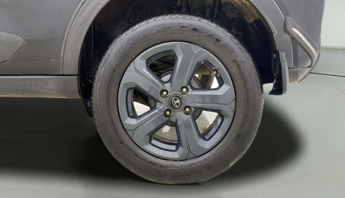 2021 Tata NEXON XZA PLUS (O) DIESEL DARK EDITION, Diesel, Automatic, 39,998 km, Left Rear Wheel