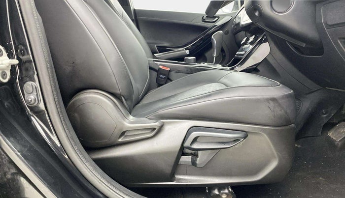2021 Tata NEXON XZA PLUS (O) DIESEL DARK EDITION, Diesel, Automatic, 39,998 km, Driver Side Adjustment Panel
