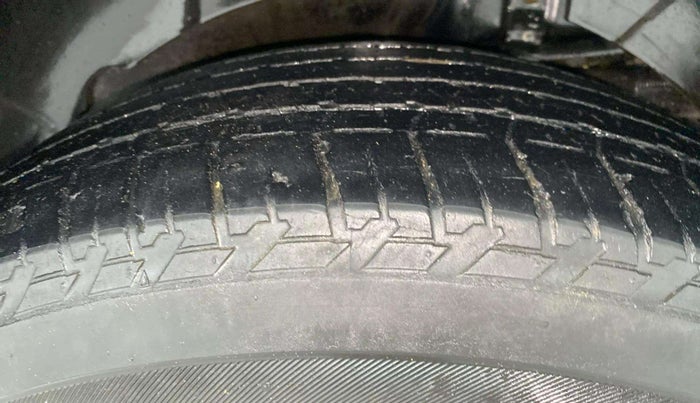 2015 Mahindra XUV500 W10, Diesel, Manual, 1,19,347 km, Left Rear Tyre Tread