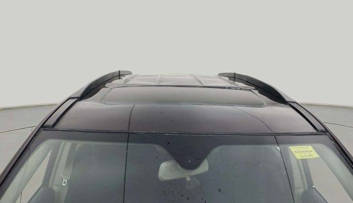2015 Mahindra XUV500 W10, Diesel, Manual, 1,19,347 km, Moonroof/ Sunroof