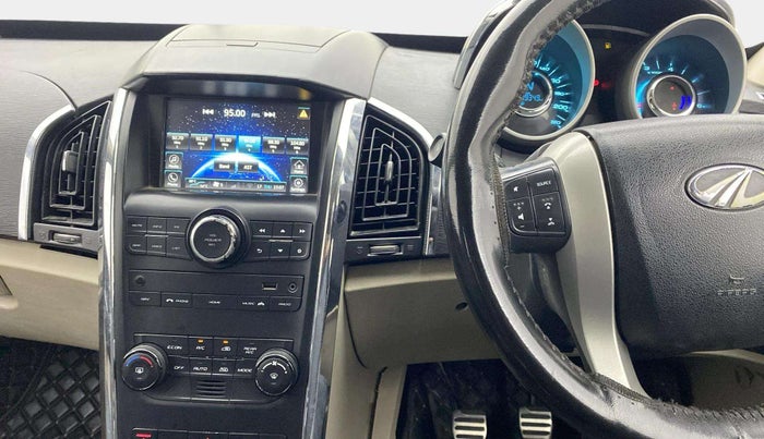 2015 Mahindra XUV500 W10, Diesel, Manual, 1,19,347 km, Air Conditioner