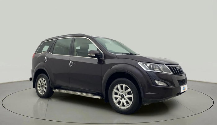 2015 Mahindra XUV500 W10, Diesel, Manual, 1,19,347 km, Right Front Diagonal