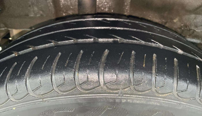 2018 Tata Tiago XT PETROL, Petrol, Manual, 26,198 km, Right Rear Tyre Tread