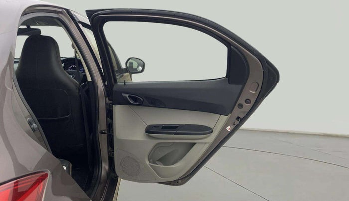 2018 Tata Tiago XT PETROL, Petrol, Manual, 26,198 km, RHS Rear Door