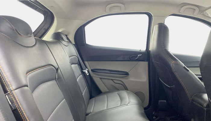 2018 Tata Tiago XT PETROL, Petrol, Manual, 26,198 km, Right Side Rear Door Cabin