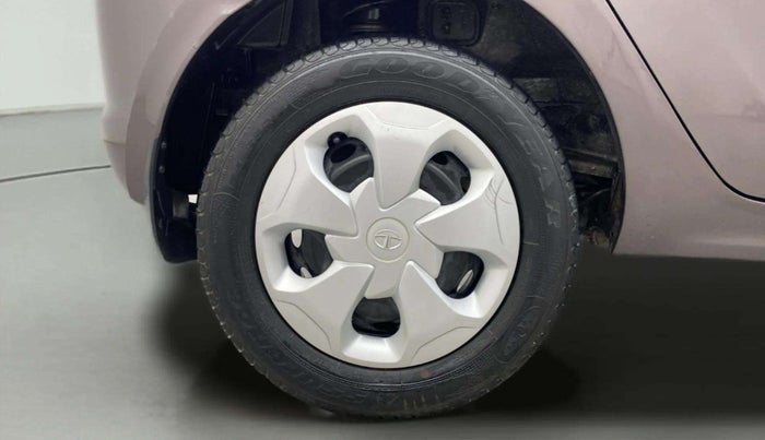 2018 Tata Tiago XT PETROL, Petrol, Manual, 26,198 km, Right Rear Wheel