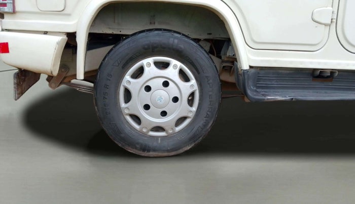 2019 Mahindra Bolero POWER PLUS SLX, CNG, Manual, 63,220 km, Right Rear Wheel