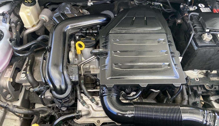 2023 Skoda KUSHAQ AMBITION 1.0L TSI MT, Petrol, Manual, 34,639 km, Open Bonet