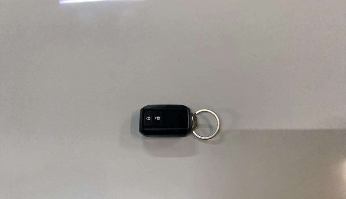 2024 Maruti Grand Vitara DELTA SMART HYBRID, Petrol, Manual, 22,523 km, Key Close Up