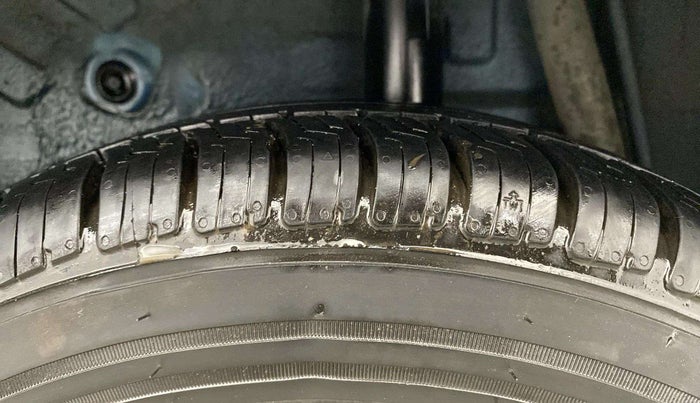 2015 Maruti Celerio VXI AMT, Petrol, Automatic, 38,151 km, Right Rear Tyre Tread