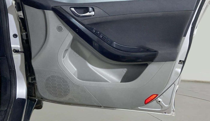 2019 Tata NEXON XZ PETROL, Petrol, Manual, 38,208 km, Driver Side Door Panels Control