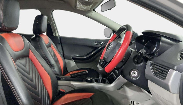 2019 Tata NEXON XZ PETROL, Petrol, Manual, 38,208 km, Right Side Front Door Cabin