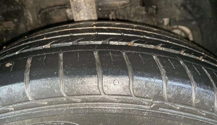 2019 Tata NEXON XZ PETROL, Petrol, Manual, 38,208 km, Right Front Tyre Tread