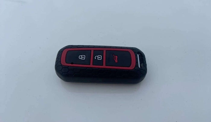 2020 MG HECTOR SMART 1.5 DCT PETROL, Petrol, Automatic, 90,925 km, Key Close Up