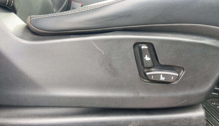 2020 MG HECTOR SMART 1.5 DCT PETROL, Petrol, Automatic, 90,925 km, Driver Side Adjustment Panel