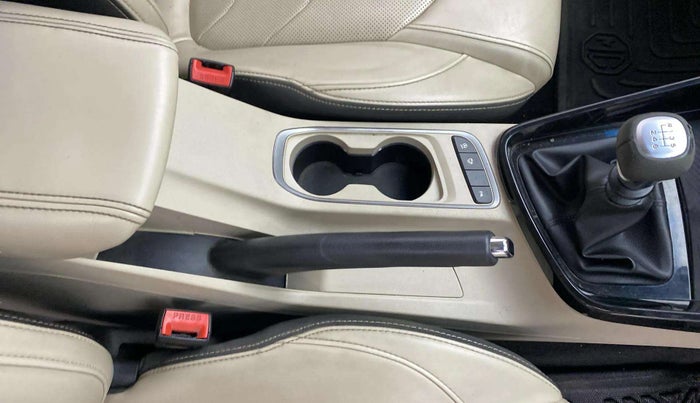 2021 MG HECTOR SHARP HYBRID 1.5 PETROL, Petrol, Manual, 60,541 km, Gear Lever