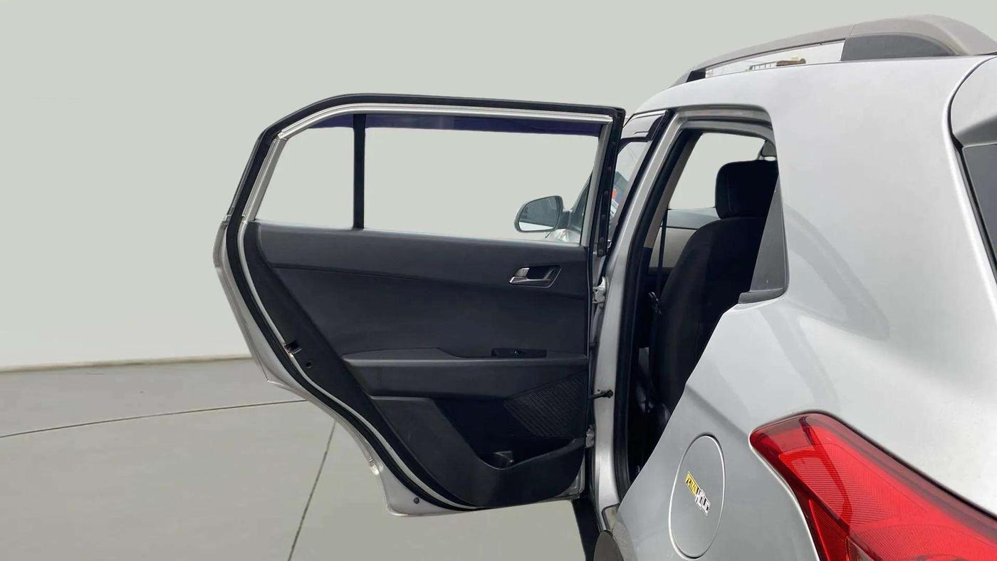 2016 Hyundai Creta SX PLUS 1.6 PETROL, Petrol, Manual, 1,17,552 km, LHS Rear Door