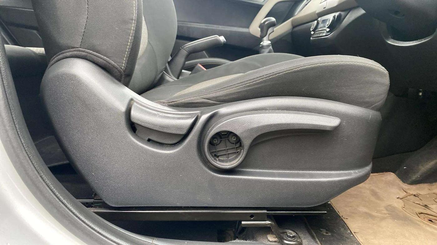 2016 Hyundai Creta SX PLUS 1.6 PETROL, Petrol, Manual, 1,17,552 km, Driver Side Adjustment Panel