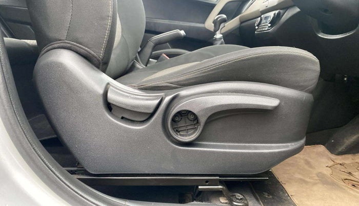2016 Hyundai Creta SX PLUS 1.6 PETROL, Petrol, Manual, 1,17,492 km, Driver Side Adjustment Panel