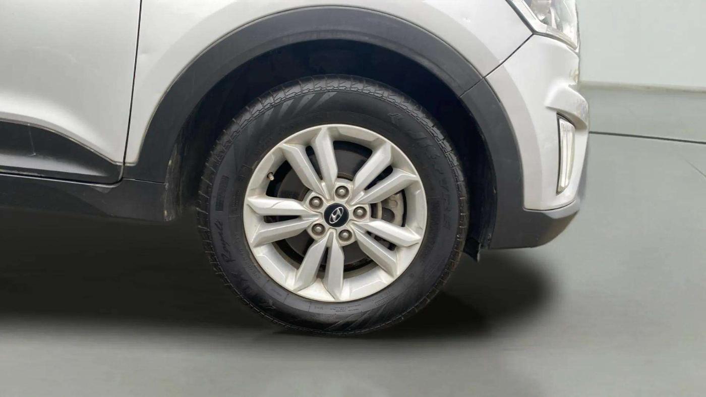 2016 Hyundai Creta SX PLUS 1.6 PETROL, Petrol, Manual, 1,17,552 km, Right Front Wheel