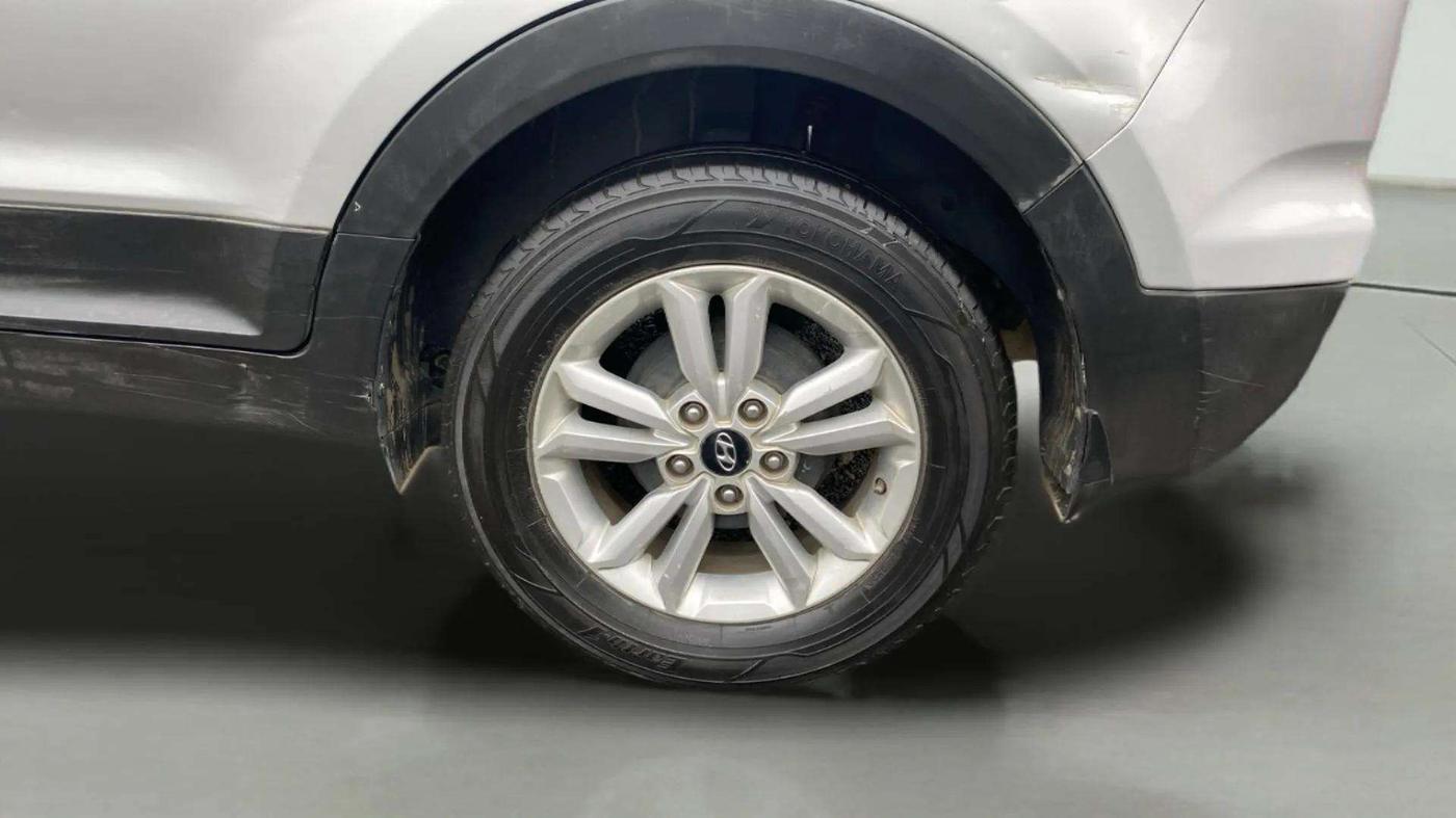 2016 Hyundai Creta SX PLUS 1.6 PETROL, Petrol, Manual, 1,17,552 km, Left Rear Wheel