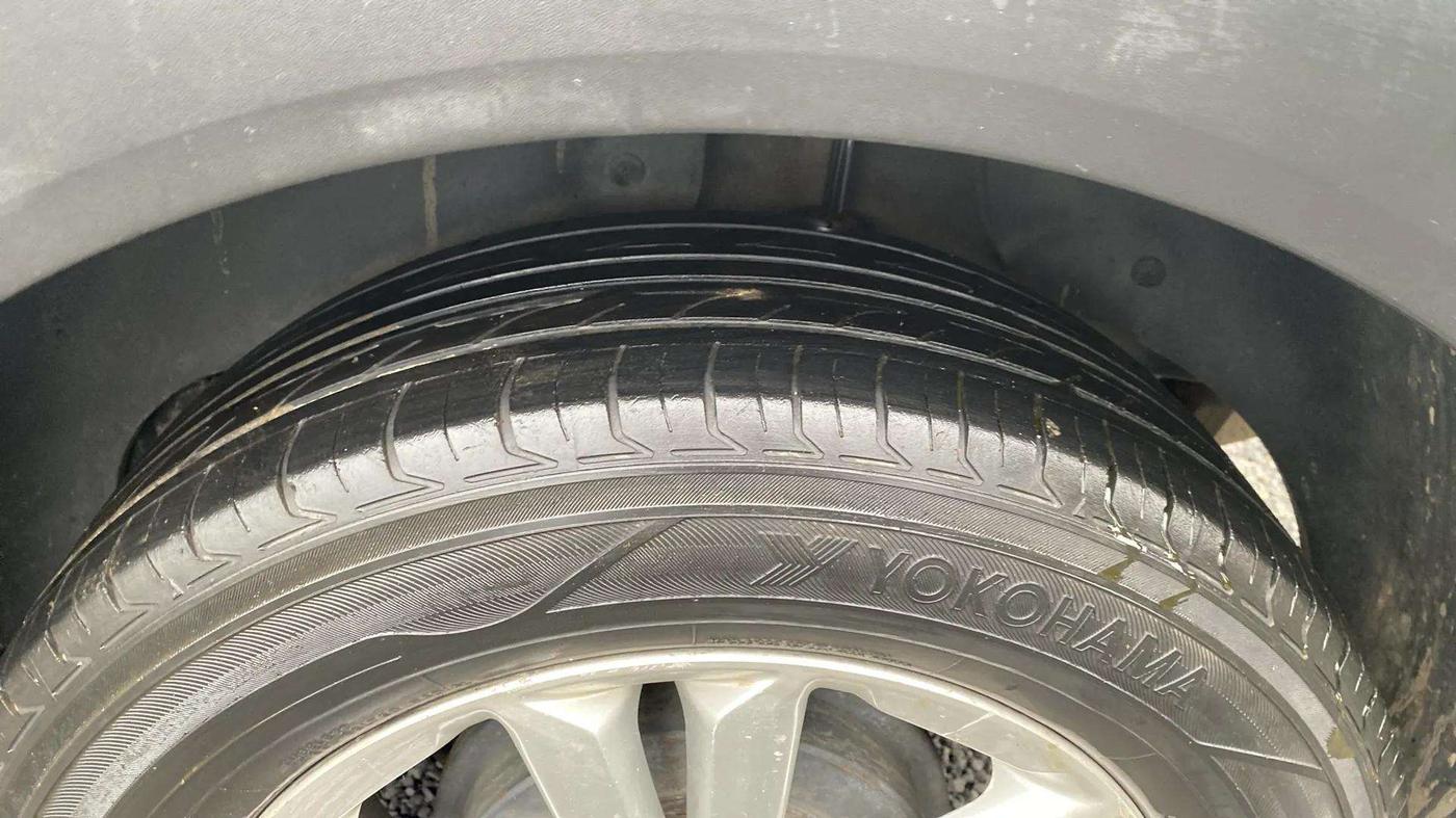 2016 Hyundai Creta SX PLUS 1.6 PETROL, Petrol, Manual, 1,17,552 km, Left Rear Tyre Tread